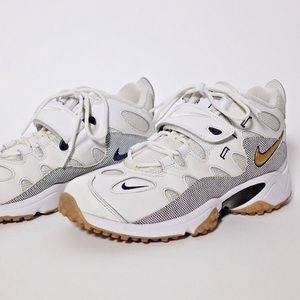 Nike Air Turf Raider – White – Metallic Gold – Midnight Navy